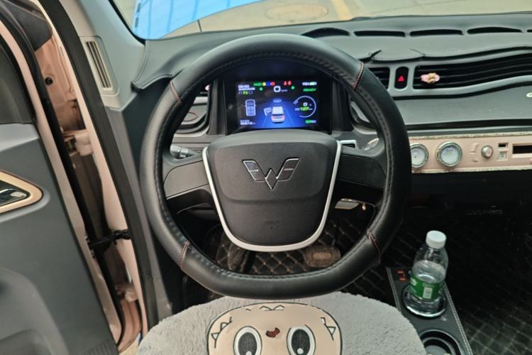 Used Wuling Hongguang MINIEV 2022 Macaron Premium Model – Lithium Ternary Battery Steering Wheel