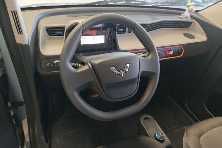 Used Wuling Hongguang MINIEV 2022 Easy Version Lithium Iron Phosphate Steering Wheel