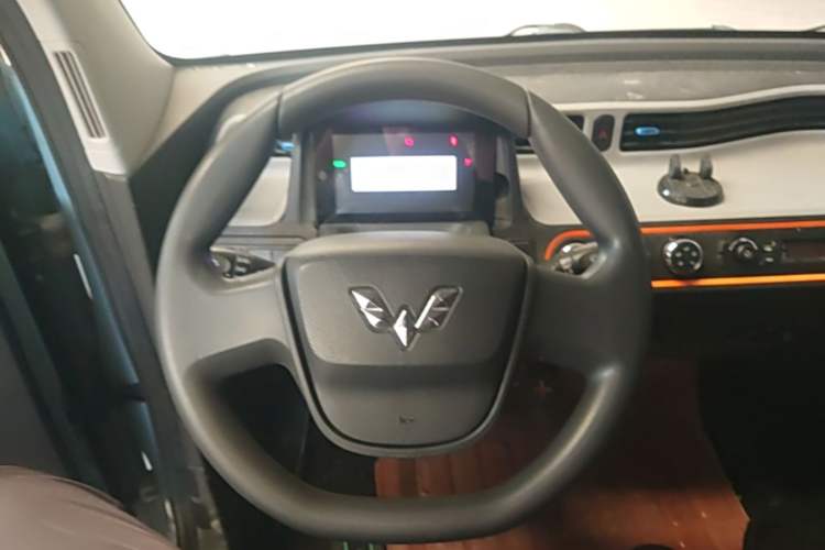 Used Wuling Hongguang MINIEV 2022 Easy Version Lithium Iron Phosphate Steering Wheel