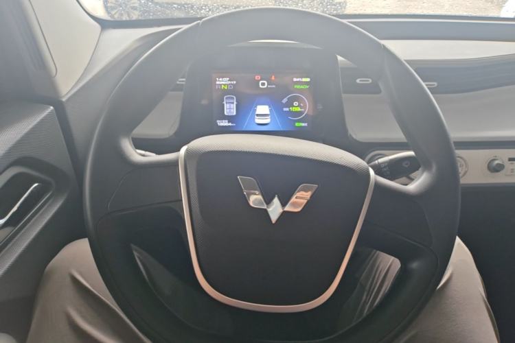 Used Wuling Hongguang MINIEV 2022 Macaron Premium Model – Lithium Iron Phosphate Steering Wheel