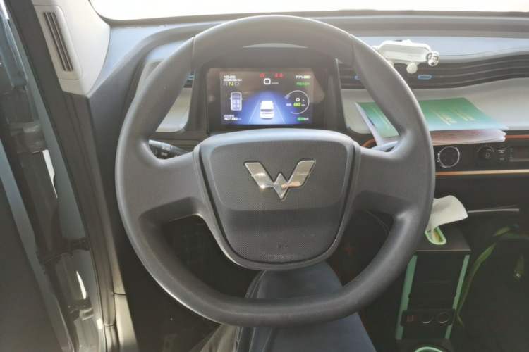 Used Wuling Hongguang MINIEV 2022 Zizai Version Lithium Iron Phosphate Steering Wheel
