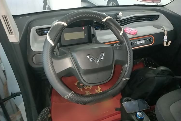 Used Wuling Hongguang MINIEV 2022 Macaron Fashion Model Lithium Iron Phosphate Steering Wheel