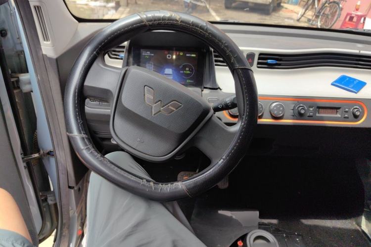 Used Wuling Hongguang MINIEV 2022 Zizai Version Lithium Iron Phosphate Steering Wheel