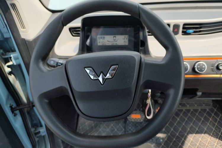 Used Wuling Hongguang MINIEV 2022 Easy Version Lithium Iron Phosphate Steering Wheel