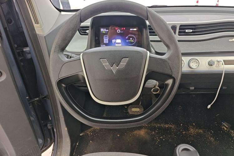 Used Wuling Hongguang MINIEV 2022 Macaron Fashion Edition Lithium-Nickel-Cobalt-Alpha-oxide Steering Wheel