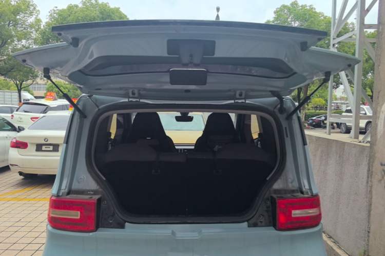 Used Wuling Hongguang MINIEV 2022 Macaron Premium Model – Lithium Iron Phosphate Trunk
