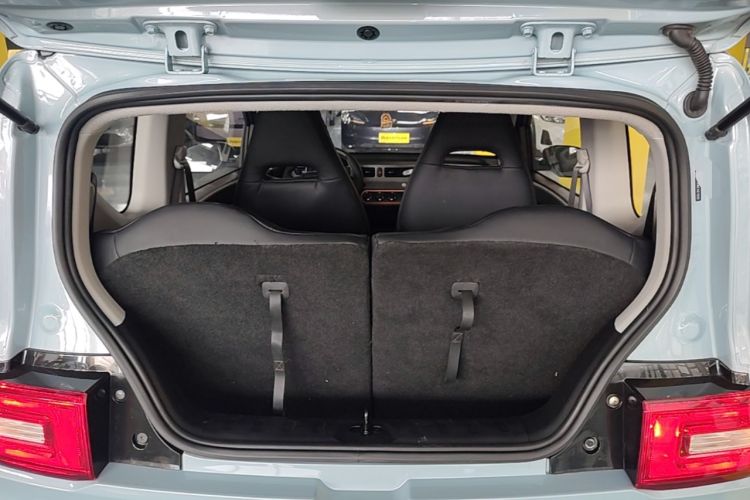 Used Wuling Hongguang MINIEV 2022 Easy Version Lithium-NMC Trunk