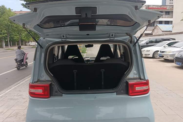 Used Wuling Hongguang MINIEV 2022 Zizai Version Lithium-NMC Trunk