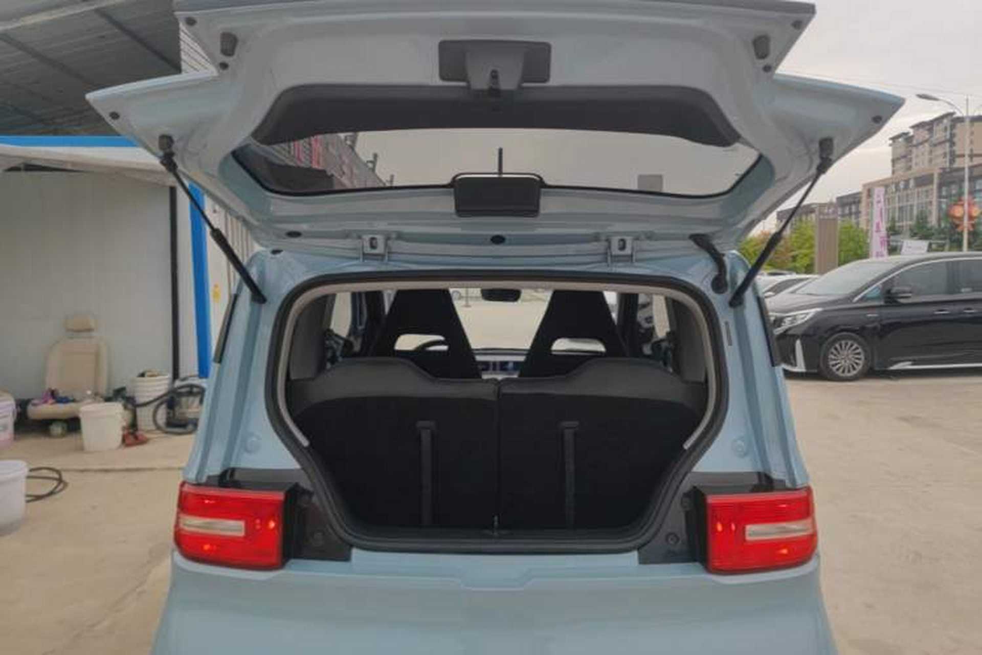 Used Wuling Hongguang MINIEV 2022 Zizai Version Lithium-NMC Trunk