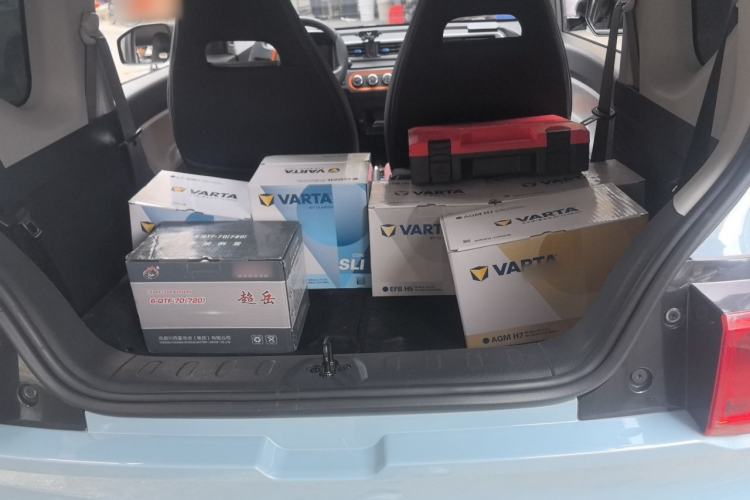 Used Wuling Hongguang MINIEV 2022 Macaron Fashion Edition Lithium-Nickel-Cobalt-Alpha-oxide Trunk
