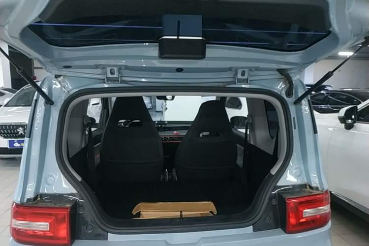 Used Wuling Hongguang MINIEV 2022 Macaron Fashion Model Lithium Iron Phosphate Trunk