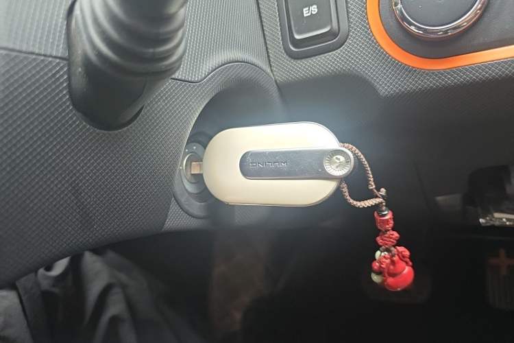 Used Wuling Hongguang MINIEV 2022 Zizai Version Lithium Iron Phosphate Vehicle Key