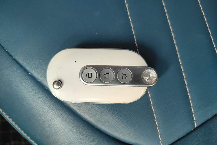 Used Wuling Hongguang MINIEV 2022 Zizai Version Lithium Iron Phosphate Vehicle Key