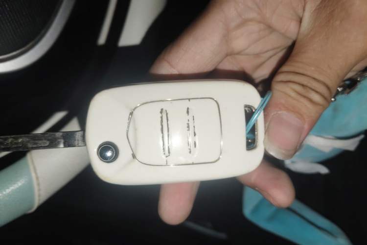Used Wuling Hongguang MINIEV 2022 Macaron Premium Model – Lithium Iron Phosphate Vehicle Key
