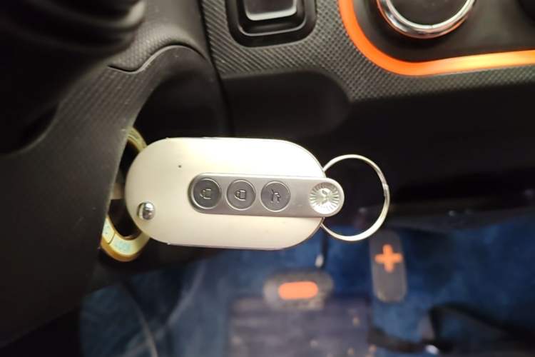Used Wuling Hongguang MINIEV 2022 Zizai Version Lithium-NMC Vehicle Key