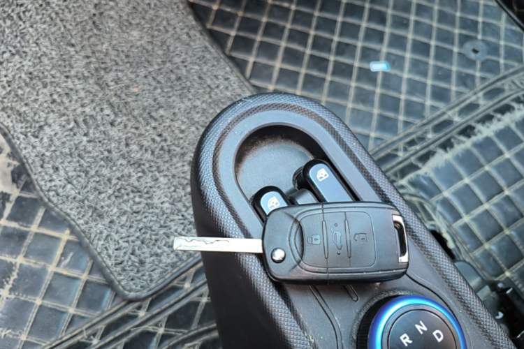 Used Wuling Hongguang MINIEV 2022 Easy Version Lithium Iron Phosphate Vehicle Key