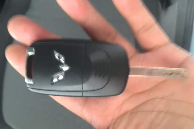 Used Wuling Hongguang MINIEV 2022 Zizai Version Lithium Iron Phosphate Vehicle Key