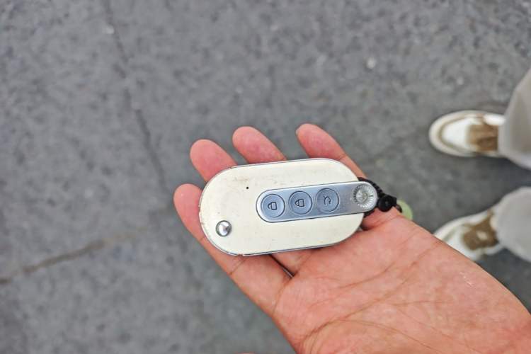 Used Wuling Hongguang MINIEV 2022 Zizai Version Lithium Iron Phosphate Vehicle Key