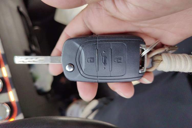 Used Wuling Hongguang MINIEV 2022 Macaron Fashion Model Lithium Iron Phosphate Vehicle Key