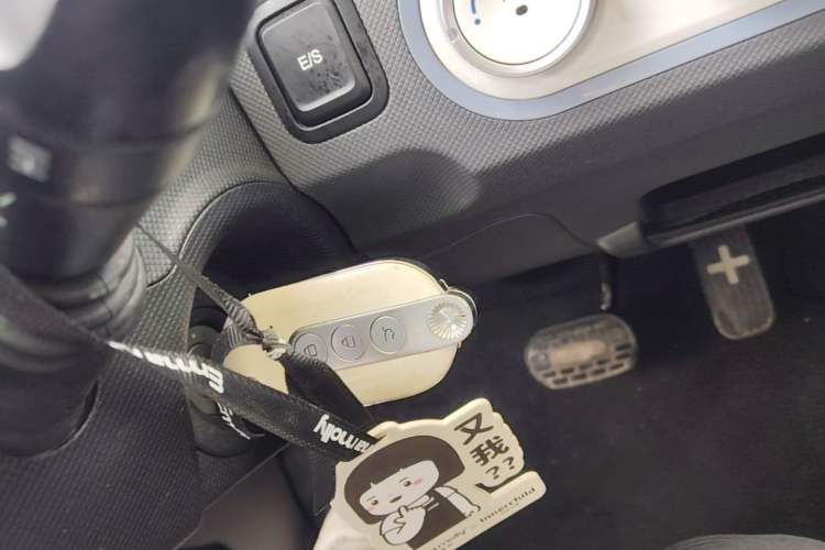 Used Wuling Hongguang MINIEV 2022 Macaron Premium Model – Lithium Iron Phosphate Vehicle Key