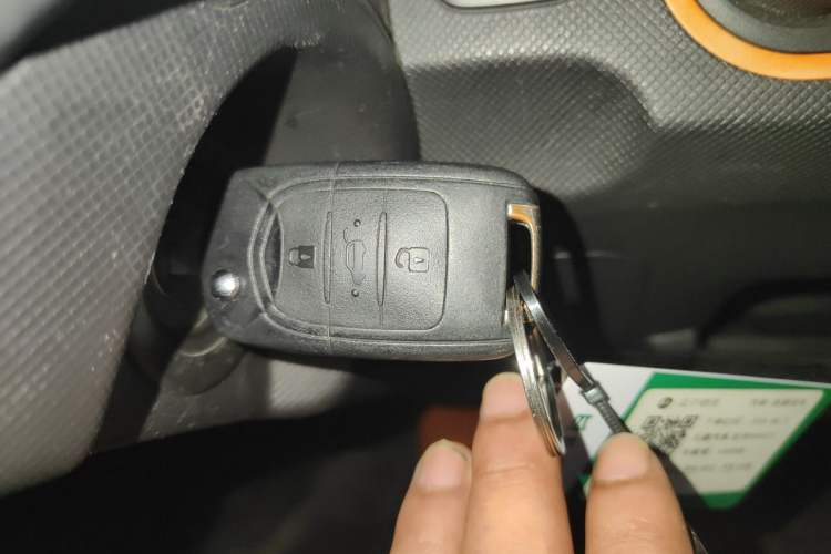 Used Wuling Hongguang MINIEV 2022 Zizai Version Lithium Iron Phosphate Vehicle Key