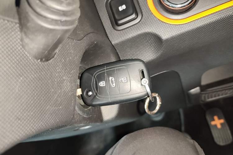 Used Wuling Hongguang MINIEV 2022 Easy Version Lithium-NMC Vehicle Key
