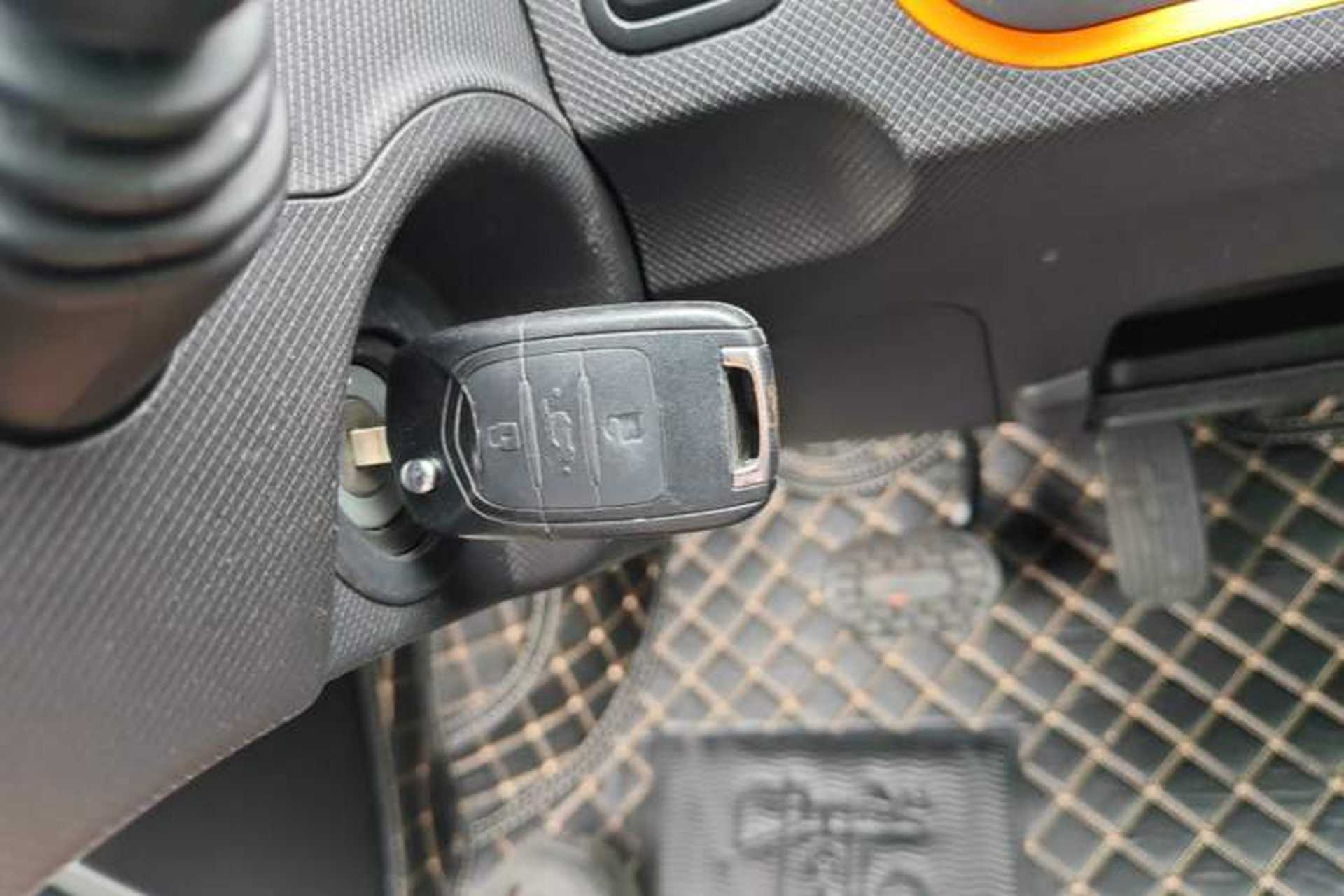 Used Wuling Hongguang MINIEV 2022 Zizai Version Lithium Iron Phosphate Vehicle Key