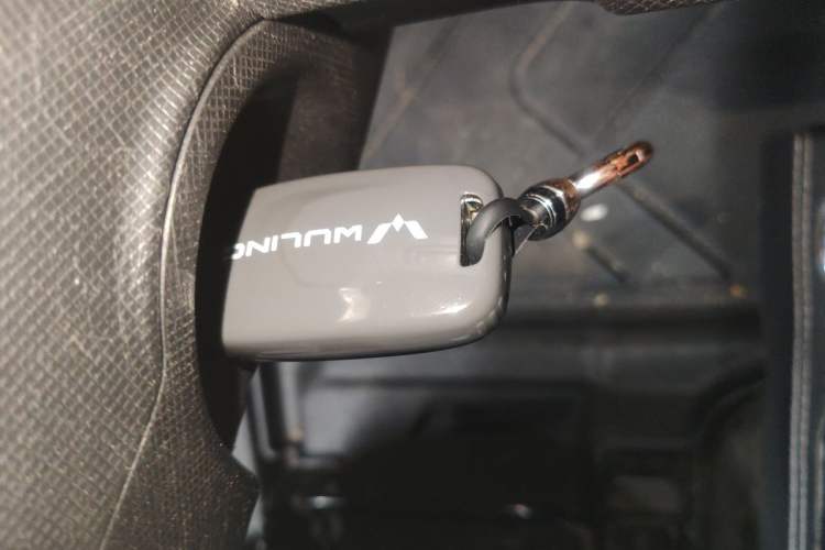 Used Wuling Hongguang MINIEV 2022 Easy Version Lithium Iron Phosphate Vehicle Key