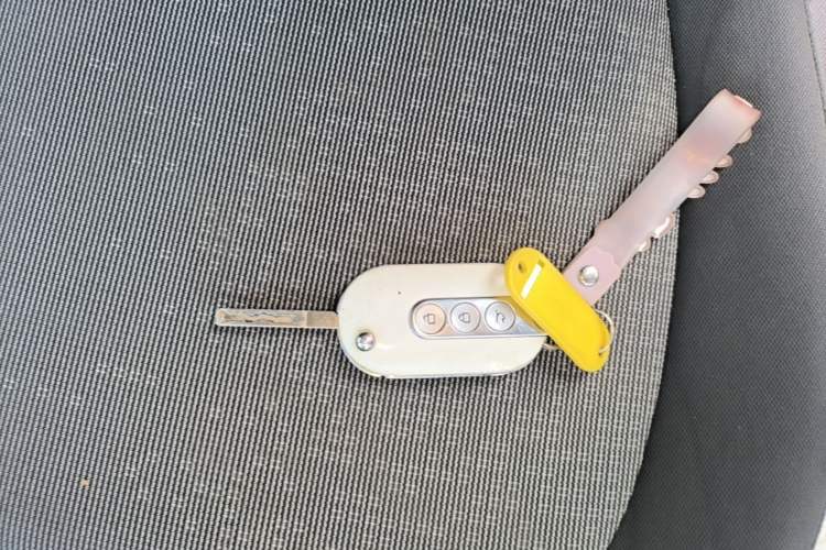 Used Wuling Hongguang MINIEV 2022 Zizai Version Lithium Iron Phosphate Vehicle Key