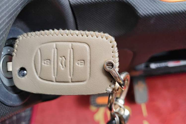 Used Wuling Hongguang MINIEV 2022 Macaron Fashion Model Lithium Iron Phosphate Vehicle Key