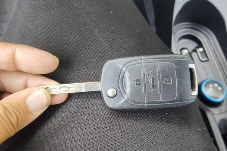 Used Wuling Hongguang MINIEV 2022 Easy Version Lithium Iron Phosphate Vehicle Key