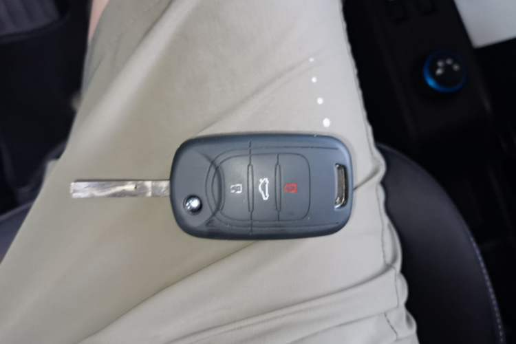 Used Wuling Hongguang MINIEV 2022 Easy Version Lithium Iron Phosphate Vehicle Key