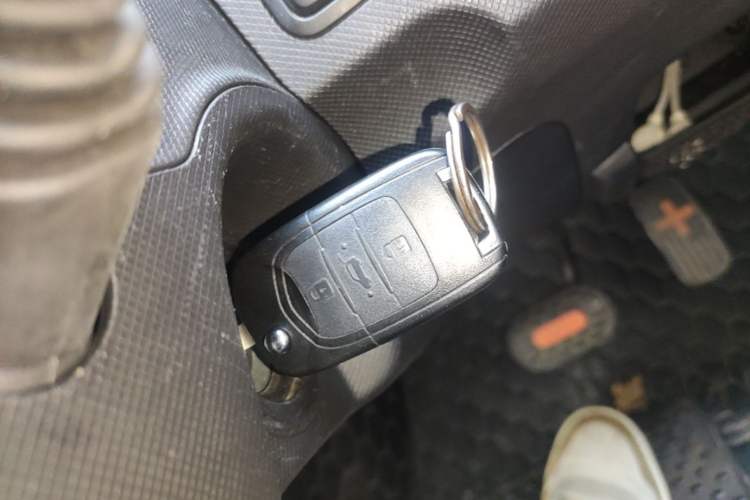 Used Wuling Hongguang MINIEV 2022 Zizai Version Lithium Iron Phosphate Vehicle Key