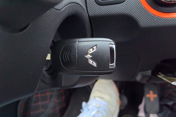 Used Wuling Hongguang MINIEV 2022 Easy Version Lithium Iron Phosphate Vehicle Key