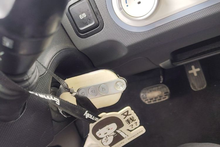 Used Wuling Hongguang MINIEV 2022 Macaron Premium Model – Lithium Iron Phosphate Vehicle Key