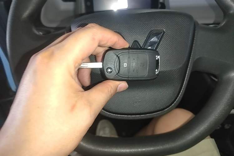 Used Wuling Hongguang MINIEV 2022 Zizai Version Lithium-NMC Vehicle Key