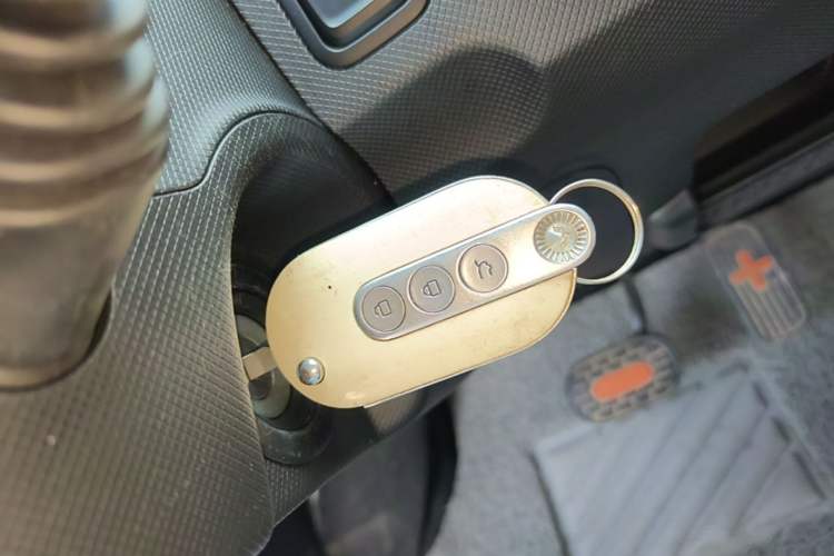 Used Wuling Hongguang MINIEV 2022 Zizai Version Lithium Iron Phosphate Vehicle Key