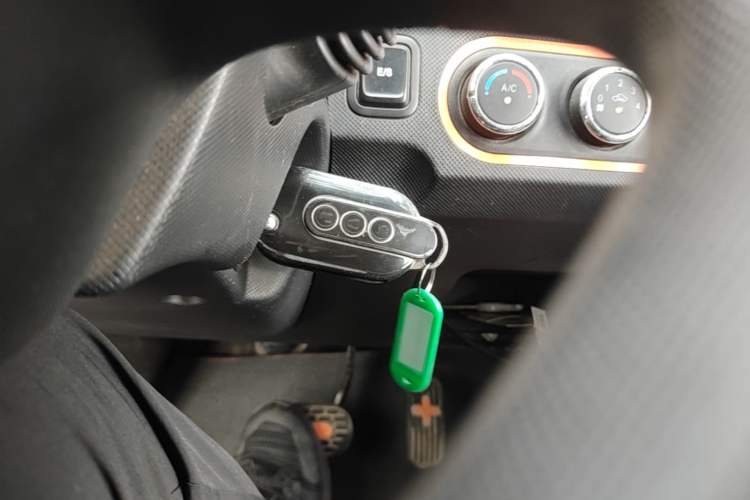 Used Wuling Hongguang MINIEV 2022 Zizai Version Lithium Iron Phosphate Vehicle Key