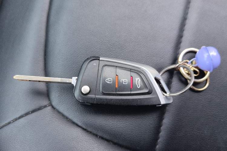 Used Wuling Hongguang MINIEV 2022 Easy Version Lithium Iron Phosphate Vehicle Key