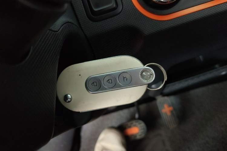 Used Wuling Hongguang MINIEV 2022 Zizai Version Lithium Iron Phosphate Vehicle Key