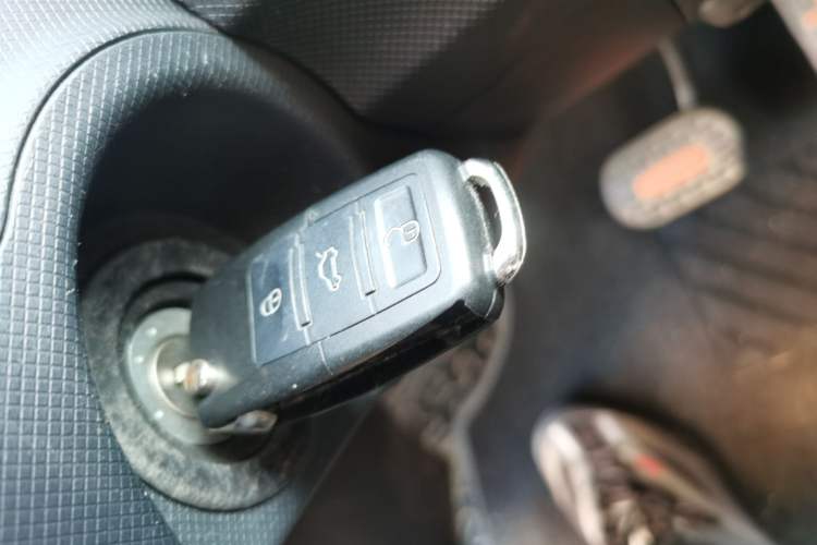 Used Wuling Hongguang MINIEV 2022 Easy Version Lithium Iron Phosphate Vehicle Key