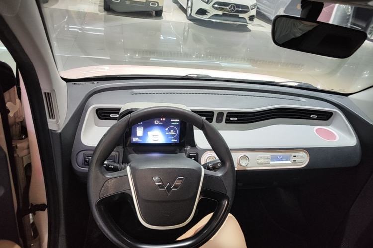 Used Wuling Hongguang MINIEV 2022 Macaron Premium Model – Lithium Iron Phosphate Center Console