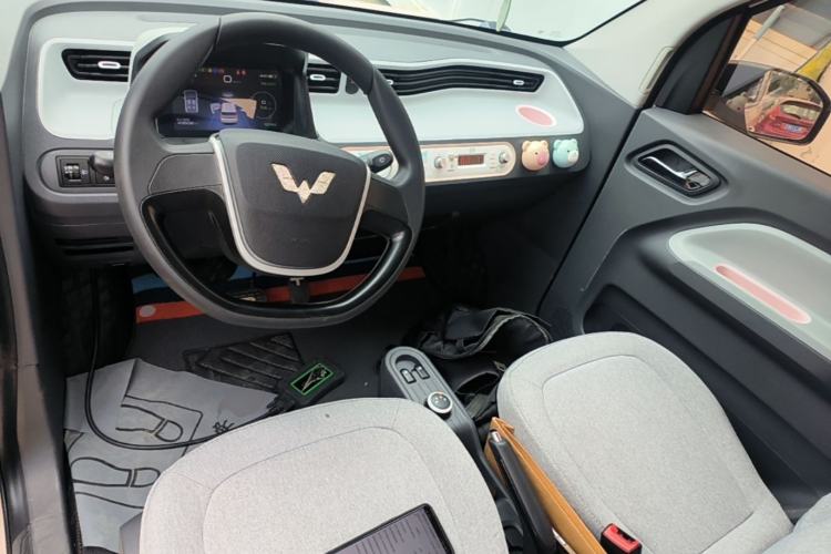 Used Wuling Hongguang MINIEV 2022 Macaron Premium Model – Lithium Iron Phosphate Center Console
