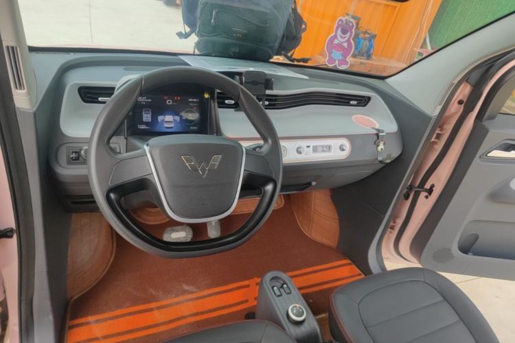 Used Wuling Hongguang MINIEV 2022 Macaron Premium Model – Lithium Iron Phosphate Center Console