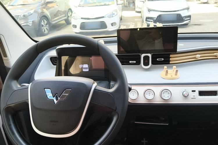 Used Wuling Hongguang MINIEV 2022 Macaron Color Edition Lithium-Ion Battery Center Console