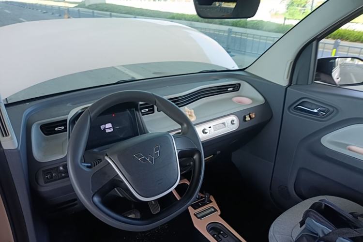 Used Wuling Hongguang MINIEV 2022 Enjoy Edition Lithium Iron Phosphate Center Console