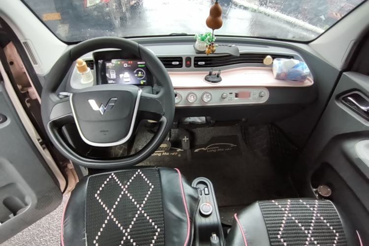 Used Wuling Hongguang MINIEV 2022 Macaron Premium Model – Lithium Ternary Battery Center Console