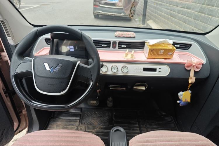 Used Wuling Hongguang MINIEV 2022 Easy Version Lithium-NMC Center Console