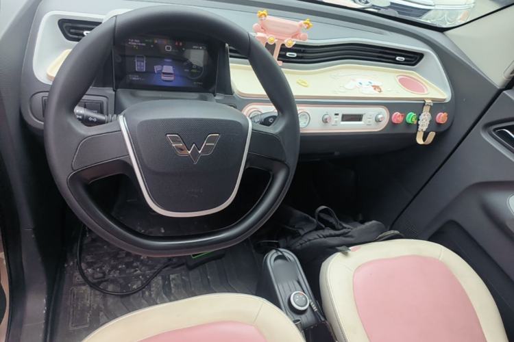 Used Wuling Hongguang MINIEV 2022 Macaron Premium Model – Lithium Ternary Battery Center Console