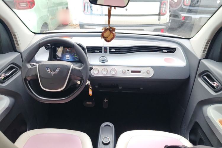 Used Wuling Hongguang MINIEV 2022 Macaron Premium Model – Lithium Iron Phosphate Center Console